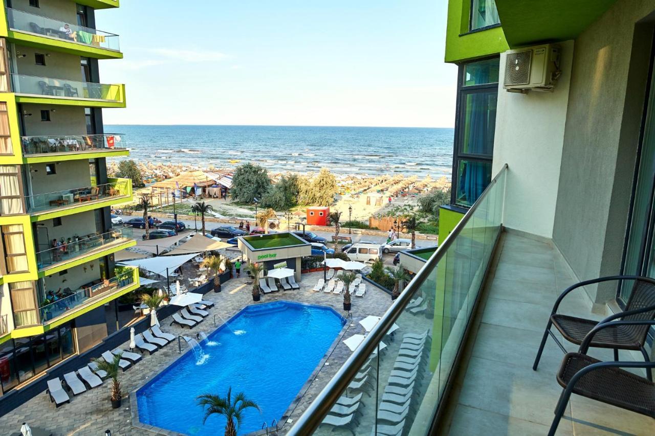 Soleil N Pools Beach Apartment Năvodari